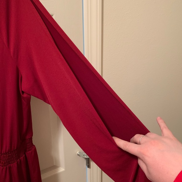 Woman’s plus size red dress - Picture 2 of 4